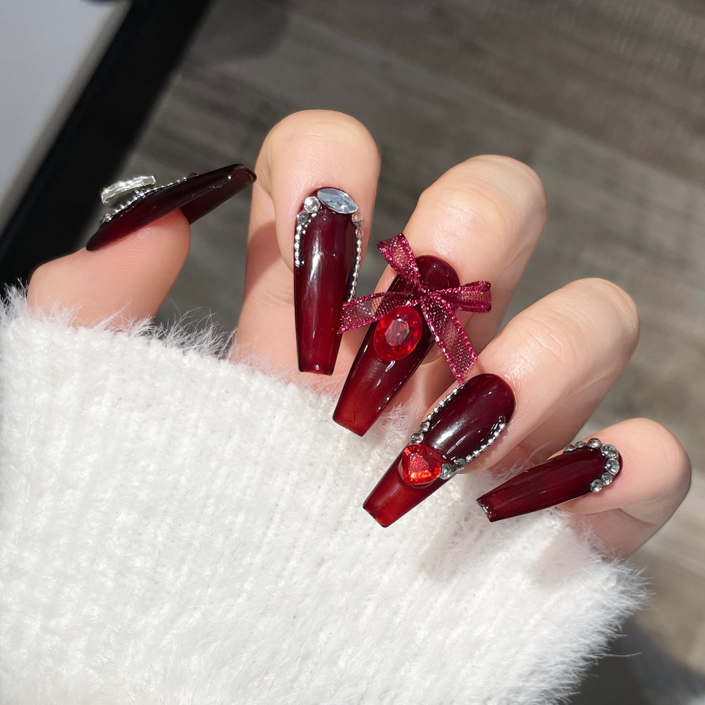 Pure handmade white chelizi red cat eye red heart queen nail advanced red whitening nail patch【1405】