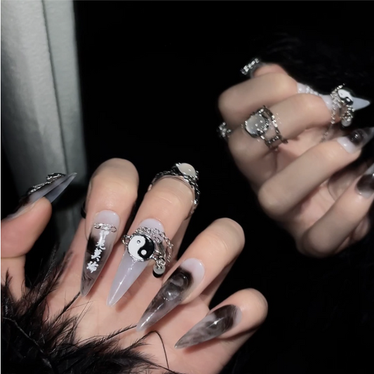 Chinese style Chinese style black and white gossip spicy girl handmade wearing nail art products, white light therapy fake nail patches, long style【1155】